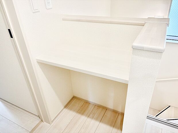 【その他内観】ちょっとした作業をするのに便利なカウンター  