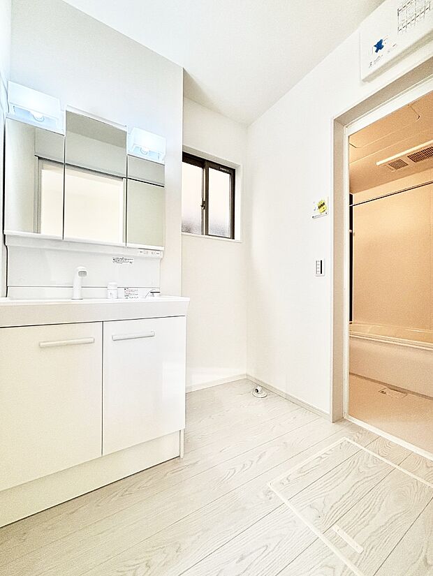 【ランドリースペース】広々とゆとりのあるランドリースペース
