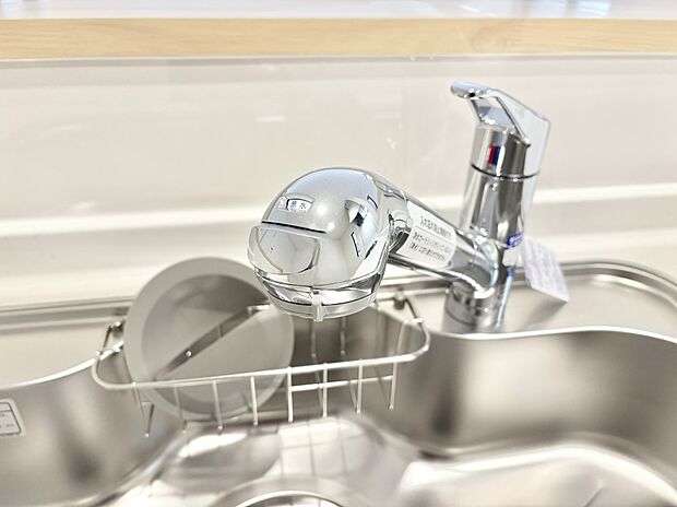 【浄水器】いつでも清潔なおいしいお水を。一つの水栓で水道水と浄水を使い分け。