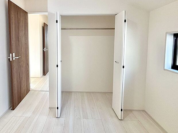 【収納】たっぷりの収納スペースで快適に暮らせそう 