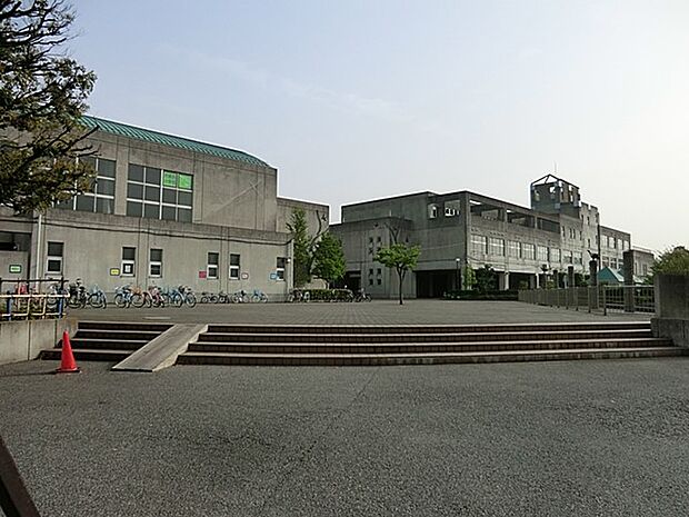 川口市立木曽呂小学校(約1,000m・徒歩13分)