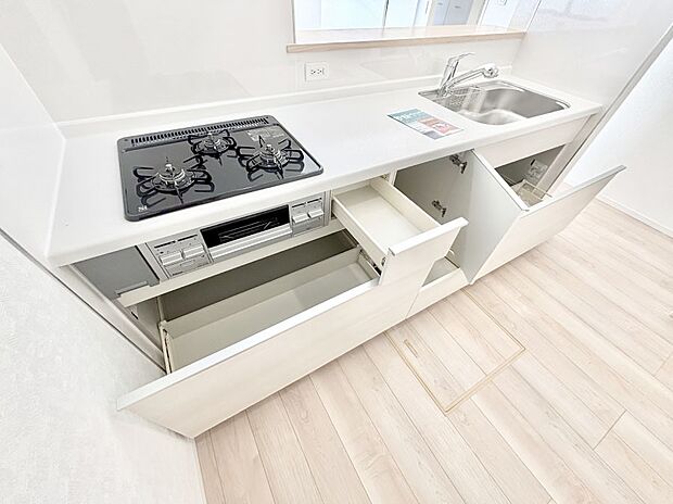 【その他設備(スライド収納)】使いやすさを優先したスライド式収納タイプ!