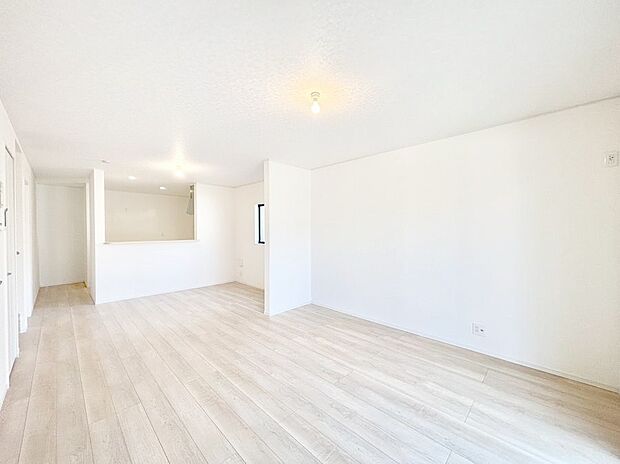 【ダイニング】ご家族が自然と集まり、賑やかな笑い声で包まれる憩いの空間になりそうですね！