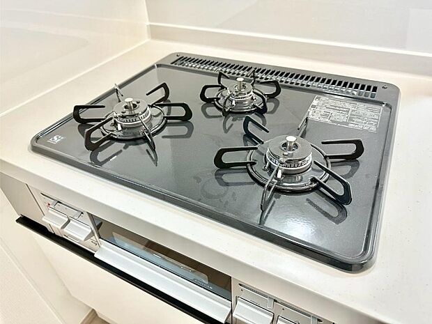 【その他設備(Ｓｉセンサーコンロ)】ガスコンロはＳｉセンサー搭載。火力調節や焦げ付き・消し忘れも防いでくれます。