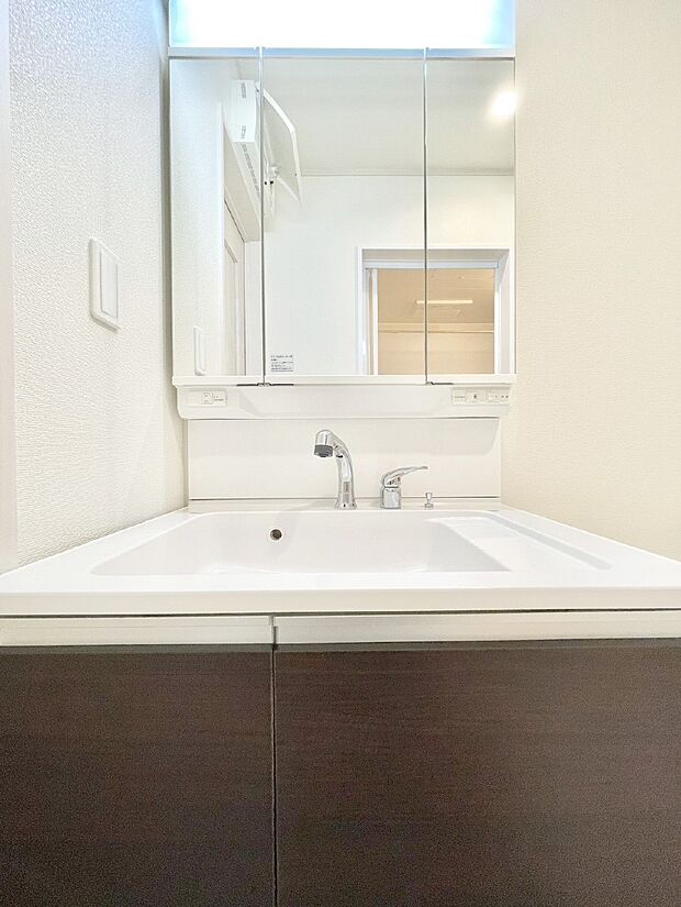 【洗面台・洗面所】収納力と機能性に優れた洗面化粧台