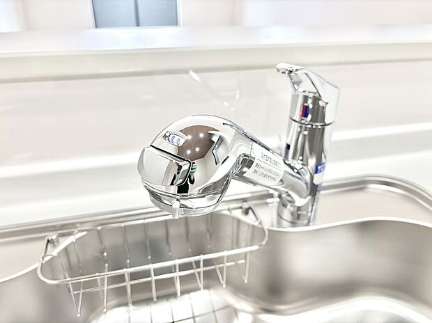 【浄水器】いつでも清潔なおいしいお水を。一つの水栓で水道水と浄水を使い分け。