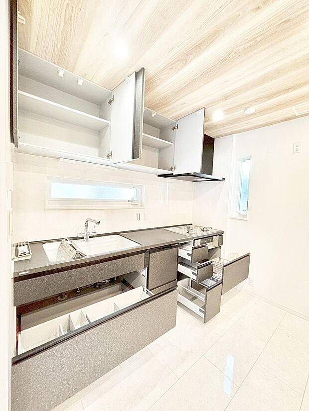 【スライド収納】使いやすさを優先したスライド式収納タイプ！