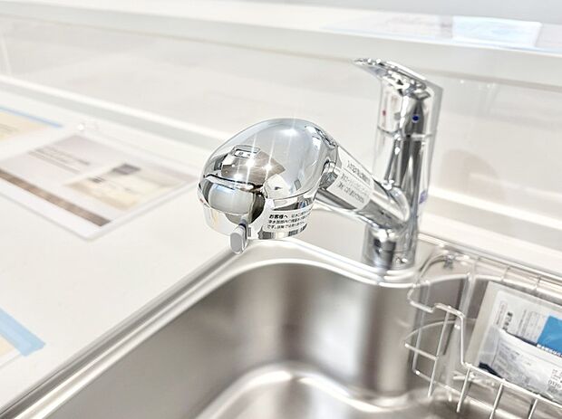 【浄水器】いつでも清潔なおいしいお水を。一つの水栓で水道水と浄水を使い分け。