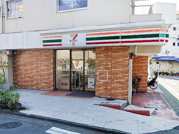 セブン-イレブン 練馬貫井5丁目店(約400m)