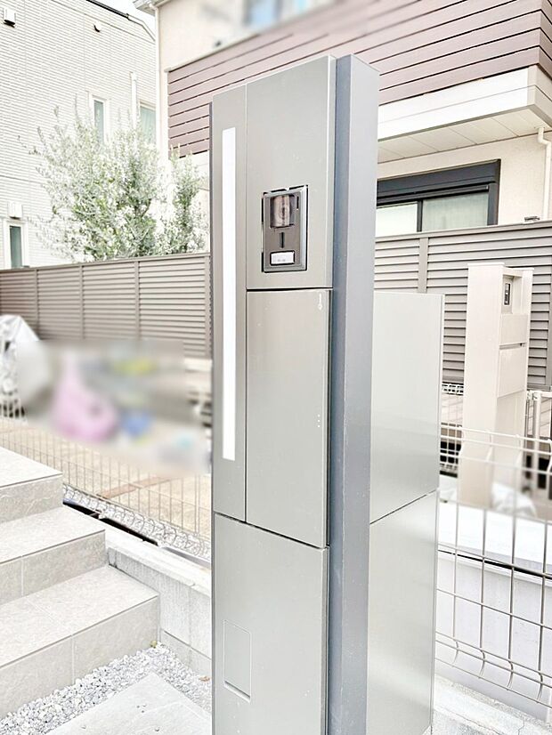 【その他現地】表札・インターホン・ポストをひとつに集約