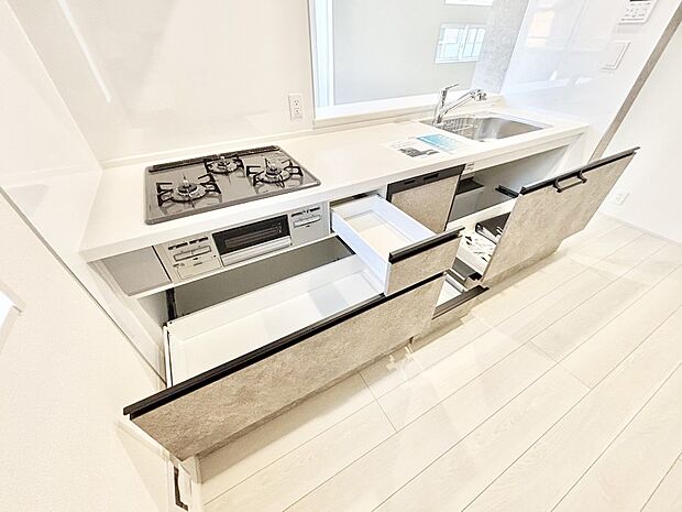 【スライド収納】使いやすさを優先したスライド式収納タイプ！