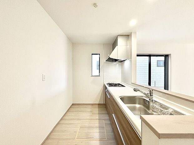 【キッチン】ゆとりあるキッチンではご家族と楽しくお料理ができます。