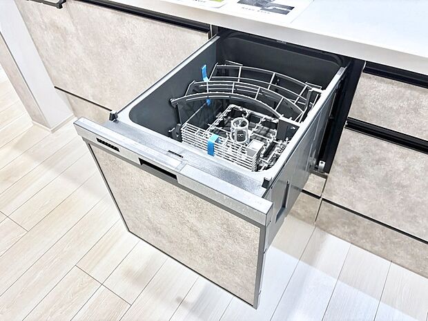 【食洗機】面倒なお片づけは食洗機にお任せ！家事の負担が減って、時間にも気持ちにもゆとりができます。