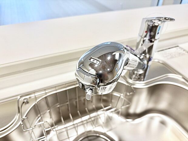 【浄水器】いつでも清潔なおいしいお水を。一つの水栓で水道水と浄水を使い分け。
