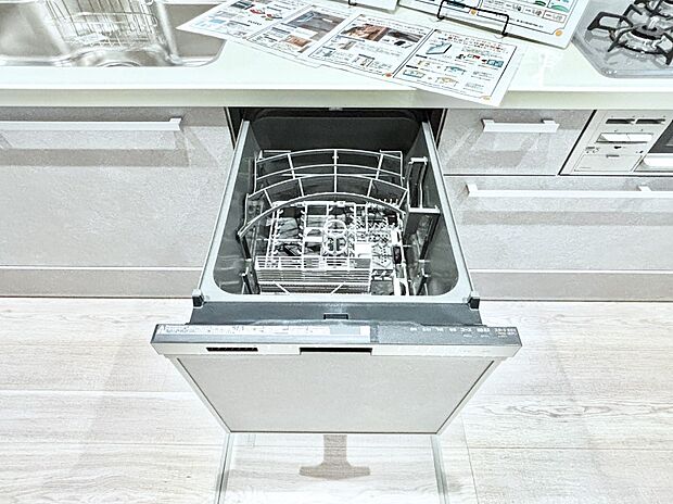 【その他設備(食洗機)】面倒なお片づけは食洗機にお任せ!家事の負担が減って、時間にも気持ちにもゆとりができます。