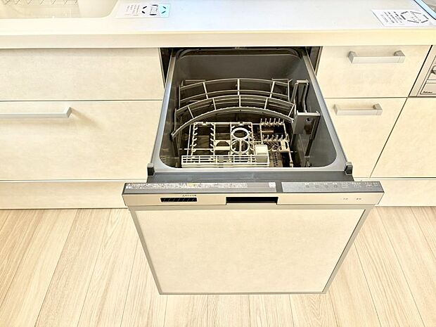 【その他設備(食洗機)】面倒なお片づけは食洗機にお任せ!家事の負担が減って、時間にも気持ちにもゆとりができます。