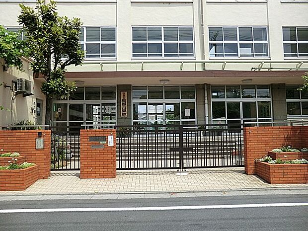 足立区立綾瀬小学校（約1,000m）