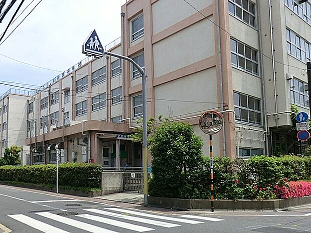 足立区立東綾瀬中学校（約1,200m）