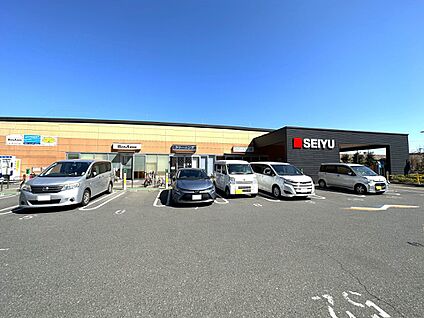 西友東久留米店 900m