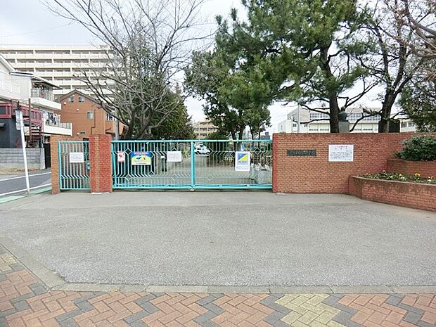 川口市立領家小学校（約700m）