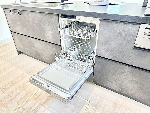 【その他設備(食洗機)】面倒なお片づけは食洗機にお任せ!家事の負担が減って、時間にも気持ちにもゆとりができます。