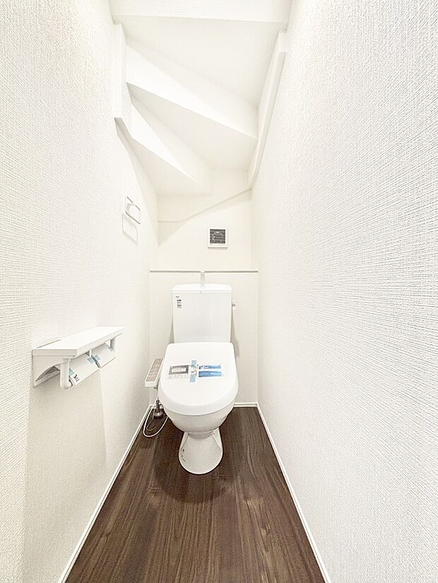 【トイレ】トイレは安心の2箇所!朝のバタバタも一安心です。
