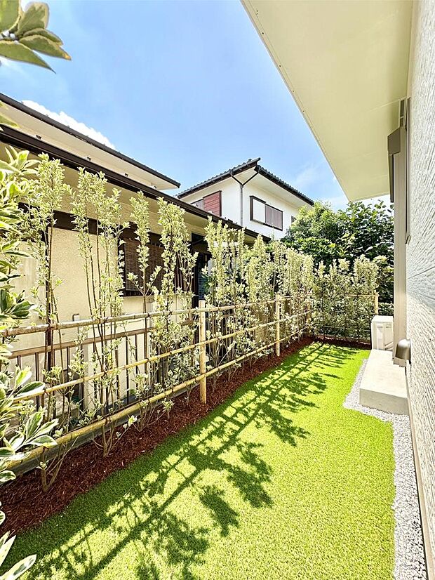 【庭】「無料オンライン相談」受付中!ガーデニングや家庭菜園も楽しめるお庭付き。