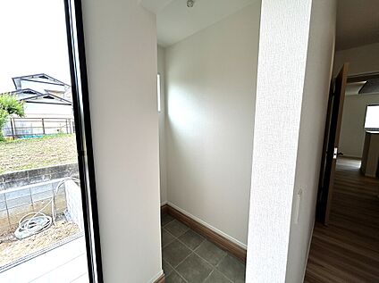 シューズクローク(1号棟)