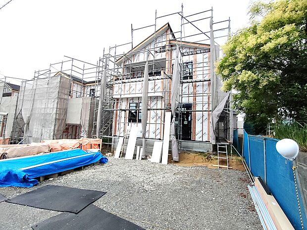 【5号棟外観】建築中の5号棟です♪