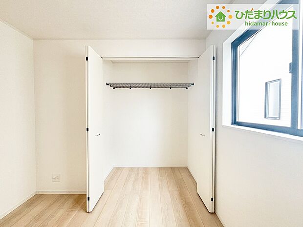 【子供部屋】《3号棟》ハンガーパイプ付でお洋服の出し入れもラクラクです!