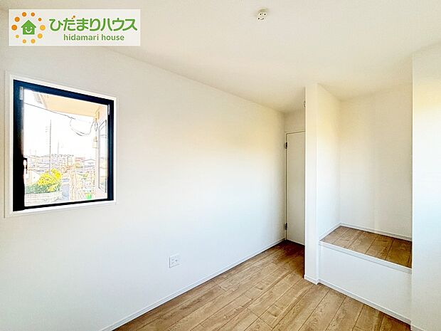 【子供部屋】《2号棟》夏場に心地良いひんやり感はフローリングならでは☆彡