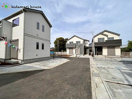 前面道路を含む現地写真