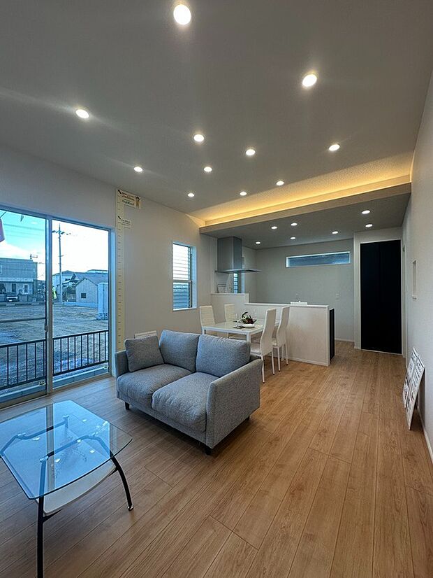 みなと12-1　内観