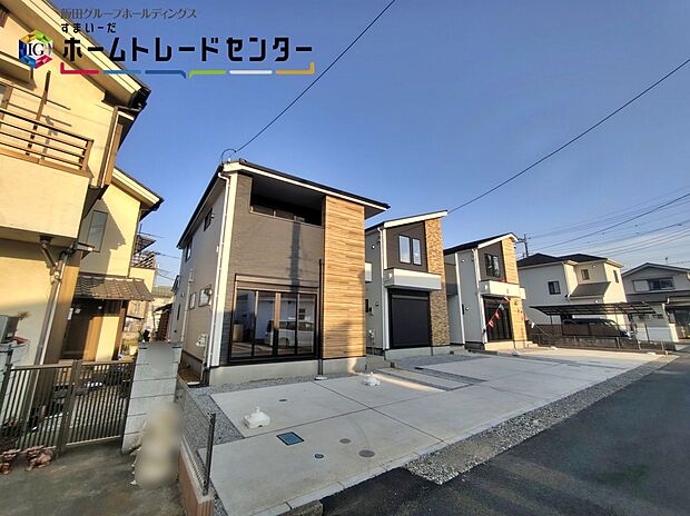 ひとたび扉を開けばそこに待っているのは上質な空間とマイホームでの新生活をイメージさせる優雅なひととき。「この家なら…」ではなく「ここに住みたい♪」と思う感動をお届けいたします。
