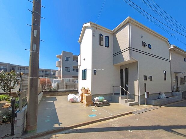 住宅性能評価で耐震等級３（最高等級）を取得！お客様を守る大切な住宅だからこそ、第三者の検査を受けて安心して住んでいただける住宅をご案内させて頂きます。その頑丈さを、ぜひ現地にてご体感くださいませ。