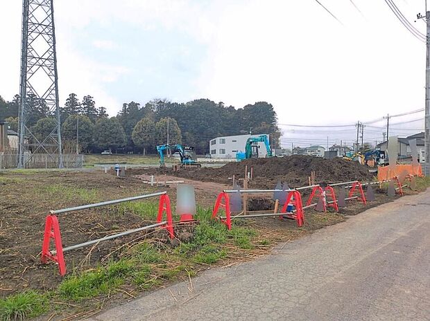 住宅性能評価で耐震等級３（最高等級）を取得！お客様を守る大切な住宅だからこそ、第三者の検査を受けて安心して住んでいただける住宅をご案内させて頂きます。その頑丈さを、ぜひ現地にてご体感くださいませ。