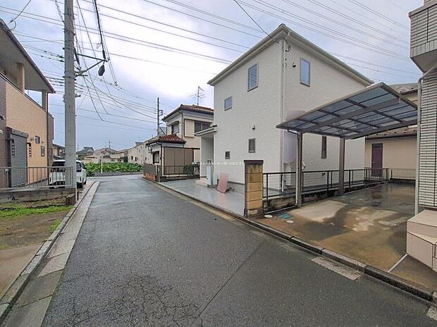 ひとたび扉を開けばそこに待っているのは上質な空間とマイホームでの新生活をイメージさせる優雅なひととき。「この家なら…」ではなく「ここに住みたい♪」と思う感動をお届けいたします。