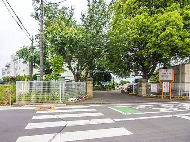 川越市立高階西小学校(約640m)