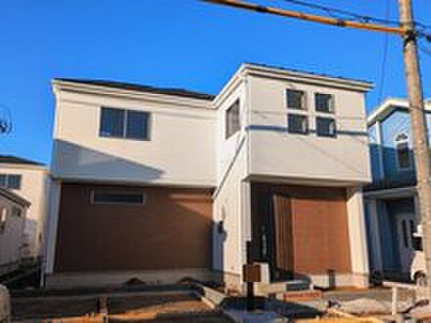 【現地外観写真】住宅性能評価で耐震等級３（最高等級）を取得！お客様を守る大切な住宅だからこそ、第三者の検査を受けて安心して住んでいただける住宅を建てております。その頑丈さを、ぜひ現地にてご体感くださいませ。