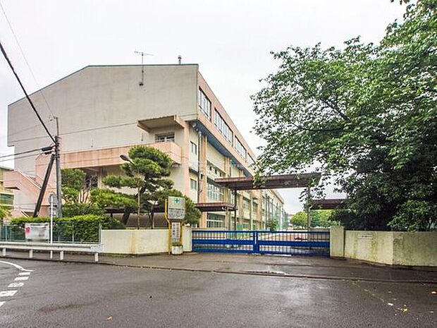 川越市立霞ケ関東中学校(約400m)