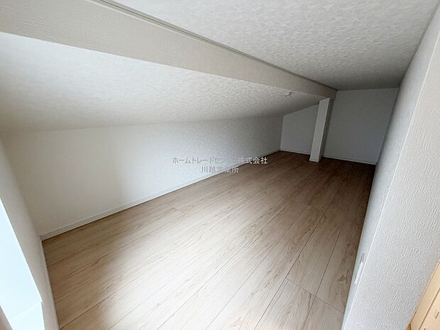 【収納】お好みに合わせて活用出来る便利な小部屋収納付き♪
