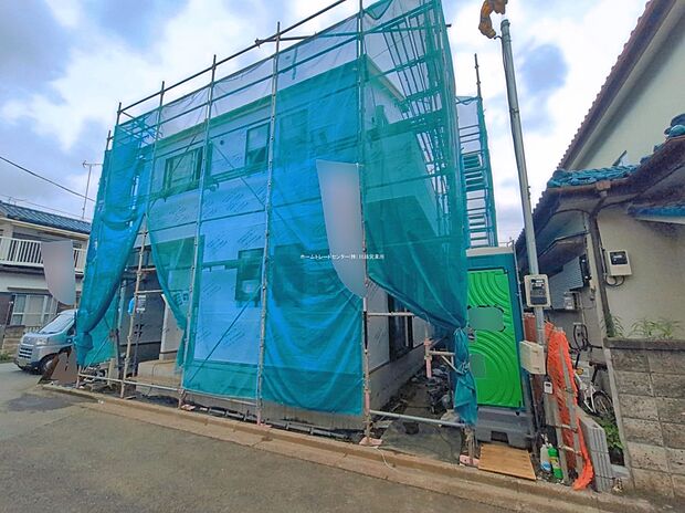 【現地外観写真】住宅性能評価で耐震等級３（最高等級）を取得！お客様を守る大切な住宅だからこそ、第三者の検査を受けて安心して住んでいただける住宅をご案内させて頂きます。その頑丈さを、ぜひ現地にてご体感くださいませ。