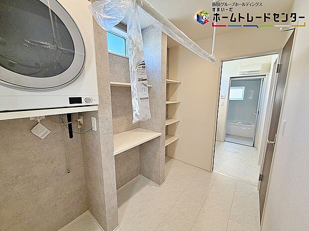 【ランドリールーム】家事同線をぐっと圧縮!収納力たっぷりのランドリールーム。室内干しも出来ます♪
