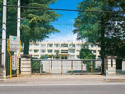 川越市立霞ケ関小学校 950m(徒歩12分)