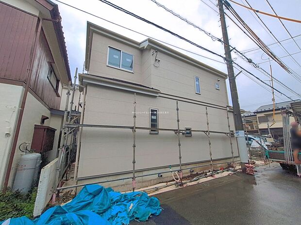 【現地外観写真】住宅性能評価で耐震等級３（最高等級）を取得！お客様を守る大切な住宅だからこそ、第三者の検査を受けて安心して住んでいただける住宅をご案内させて頂きます。その頑丈さを、ぜひ現地にてご体感くださいませ。