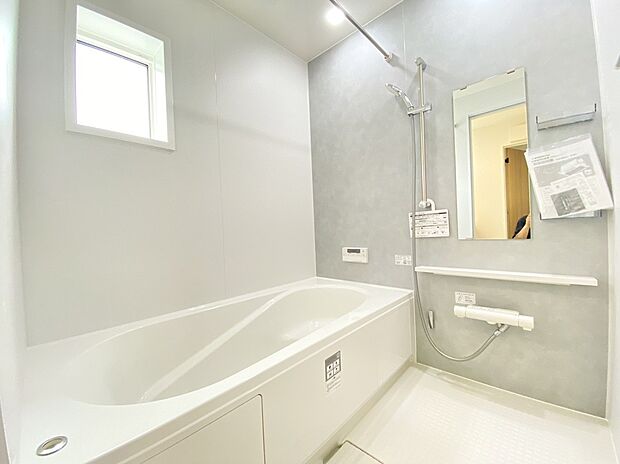 【浴室】2号棟　疲れを癒やしてくれる浴室