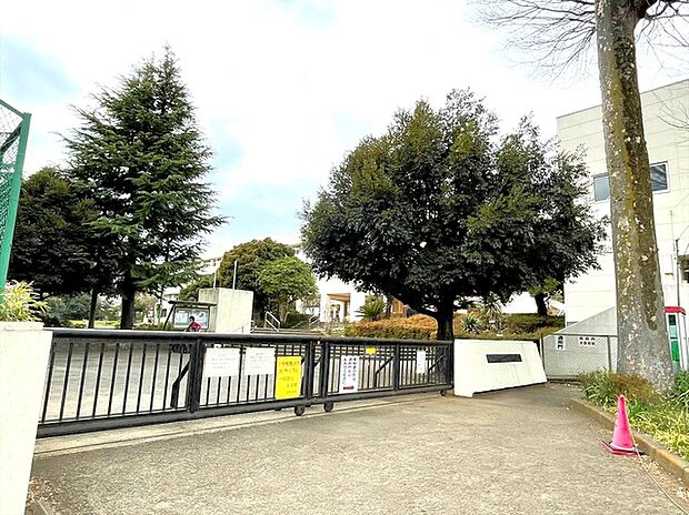 伊勢原市立緑台小学校