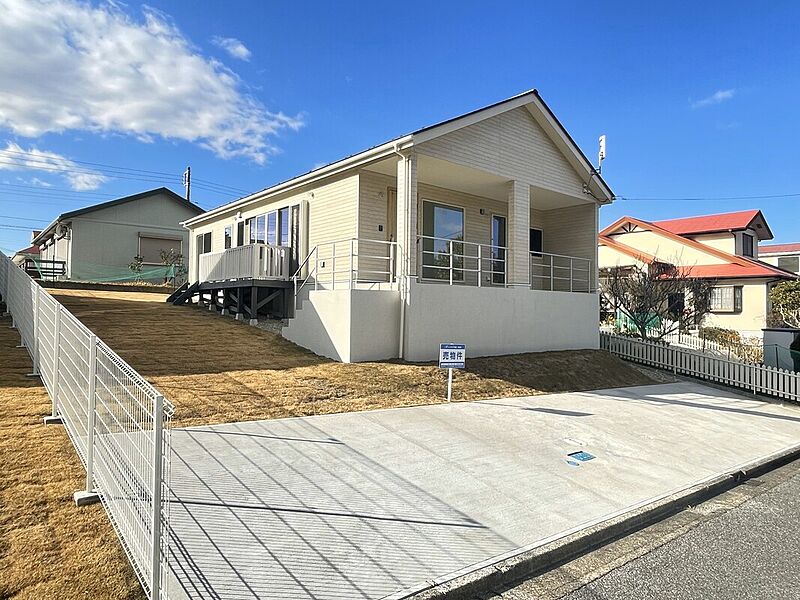 閑静な住宅街に佇むスタイリッシュな平屋建て♪（121-9棟）