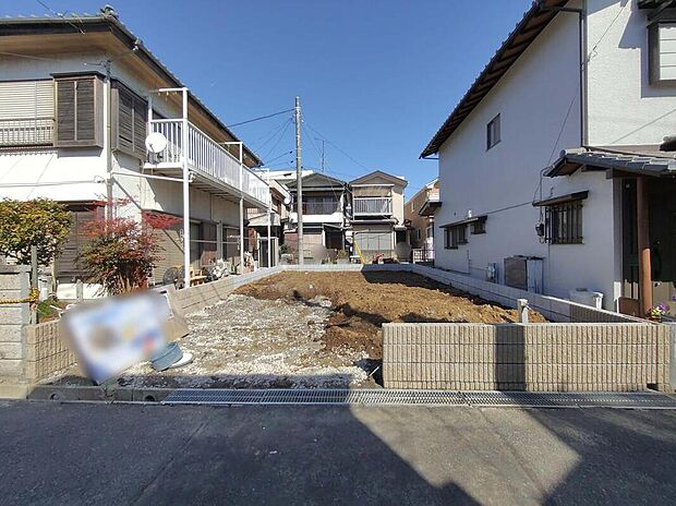 ＪＲ総武線「市川」駅までバス17分「曽谷春雨橋」停歩3分！
物件の陽当りや通風・仕様設備、周辺環境や街並みなど、是非一度現地をご確認ください！