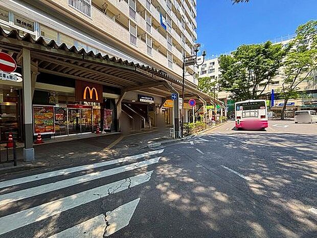 京成松戸線「常盤平」駅徒歩5分！駅前にはスーパーや飲食店も多く、利便性の良い駅です♪